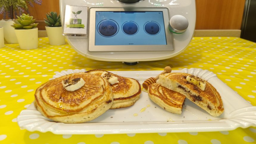 Pancakes alla banana e cioccolato